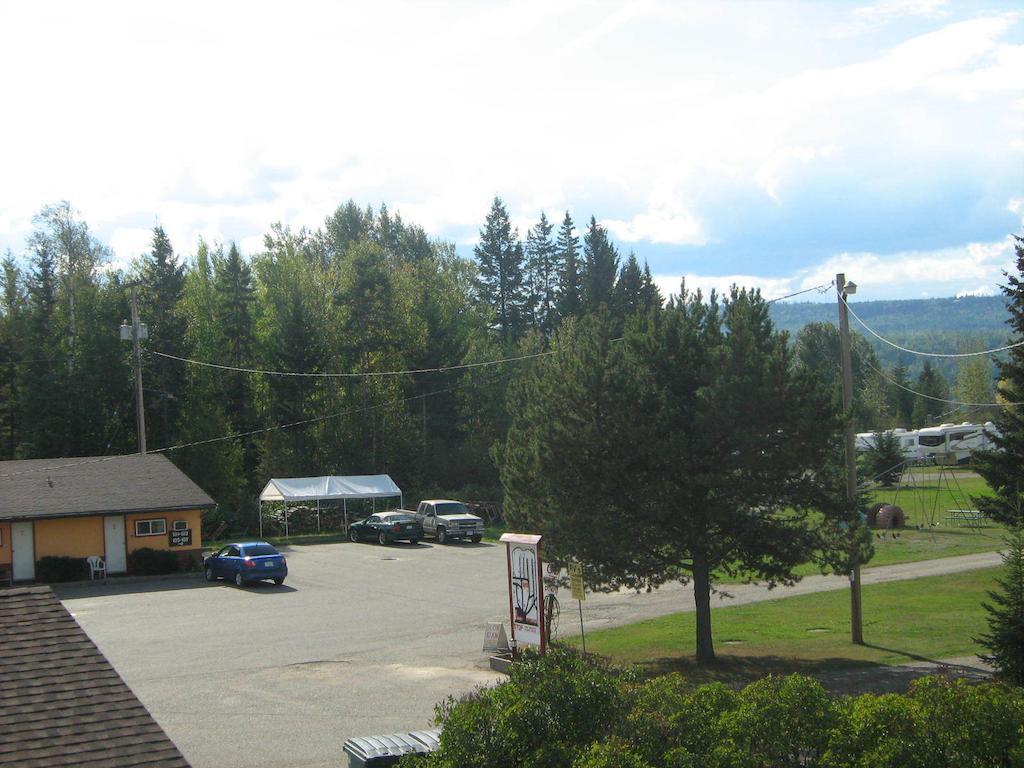 Airport Inn Quesnel Zewnętrze zdjęcie